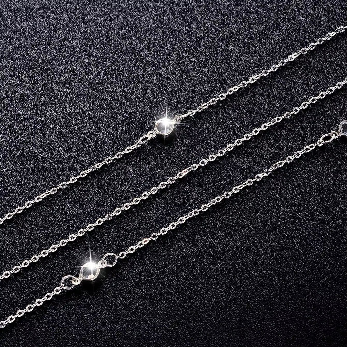 Collier dos nu
