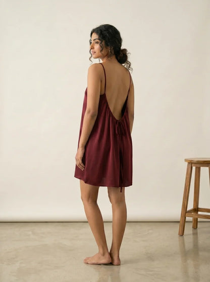 Elara - Robe dos nu ajustable